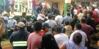 Liberan a 18 retenidos en Ayotzintepec, edil continúa encarcelado