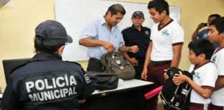 Mochila segura es ineficaz y normaliza el maltrato a los niños