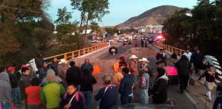 Por segundo día, pobladores cierran accesos a Huajuapan