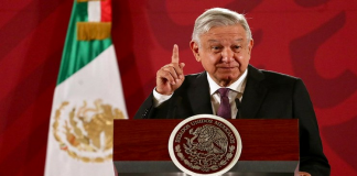 Anuncia AMLO que desiste de pedir al INE datos personales del padrón