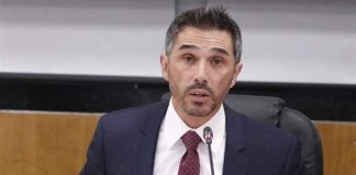 Busca Mayer acuerdo con familia Toledo