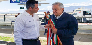AMLO ya está en Oaxaca, inaugurará 26 caminos rurales
