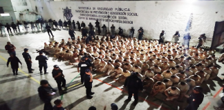 Llegan 214 reos a penal de Tanivet