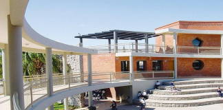 Estudiante de 11 años mata a una maestra y se suicida, en Torreón