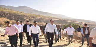 Extiende Oswaldo García cobertura de red de agua potable en la Agencia de Donají