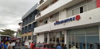 A mano armada, asaltan Banamex en el Istmo