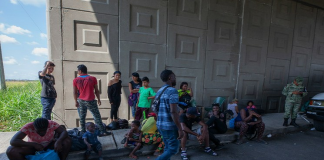 Secuestro y redadas amenazan a migrantes en México: MSF