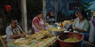 Indígenas conservan legado prehispánico del tamal en México