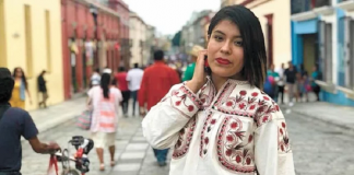 “Saxofonista oaxaqueña lucha por sanar sus heridas”