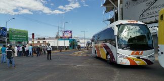 Tras varias horas de bloqueo, pobladores de Teopoxco liberan crucero