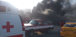 Incendio en bodega de Salina Cruz deja un muerto