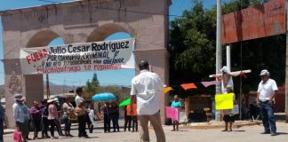 Protestan pobladores de Suchilquitongo, exigen renuncia del presidente