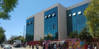 Normalistas protestan para exigir contratación inmediata