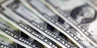 Pierde peso 75 centavos; cierra dólar en $21.12