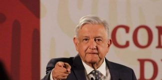 El peso resistió el ‘lunes negro’, estamos blindados ante crisis: presume AMLO