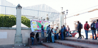 Con marcha, Campesinos de la Sierra Sur presionan a Murat