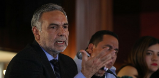 Ramírez Cuéllar pide a senadores debatir relección de diputados