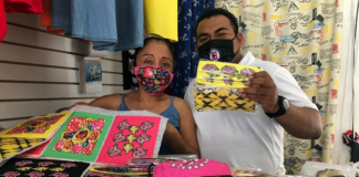Artesanos de Oaxaca diseñan cubrebocas con telas zapotecas