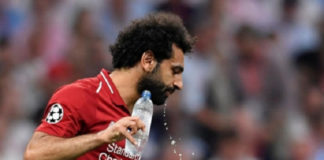 Escupir dentro de la cancha ameritará tarjeta amarilla