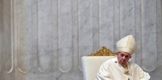 En Jueves Santo, Papa recordó a los sacerdotes muertos por COVID