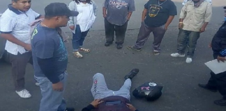 Derrapa motociclista en la Central de Abasto