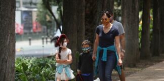 Analiza CDMX reanudar clases de educación básica en agosto