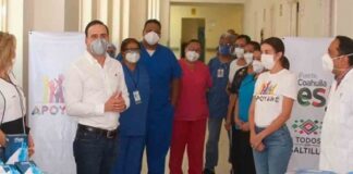 Enfermeras que atienden a pacientes de Covid-19 recibirán becas para sus hijos