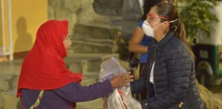 Reciben familias de San Martín Mexicapam apoyos alimenticios del Ayuntamiento por COVID-19