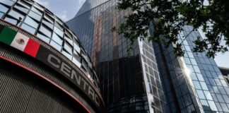 Bolsa mexicana ‘se va de fin de semana’ con ganancia de más de 2%