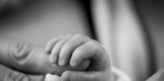 Parteras duplican trabajo por temor a Covid-19 en hospitales