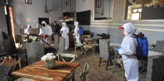 Continúa Ayuntamiento de Oaxaca con labores de saneamiento en negocios