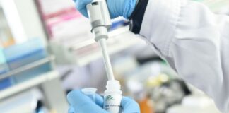 Rusia produce primer lote de vacuna contra Covid-19