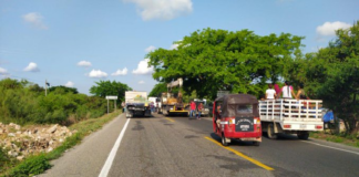 Con bloqueo, pobladores de Xadani denuncian exclusión en censo