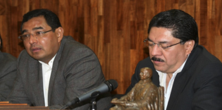 Aprueba Congreso de Oaxaca retirar placas con nombres de URO y Bulmaro Rito