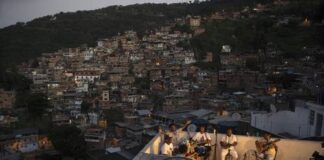 OMS: el mundo, en fase peligrosa por el desconfinamiento