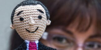 Este es el nuevo muñeco de López-Gatell que venden en Facebook