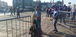 Sin medidas sanitarias, comerciantes retiran filtro y abren Mercado de Abasto