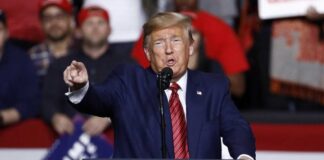 Celebra Trump primer gran mitin de campaña en tres meses