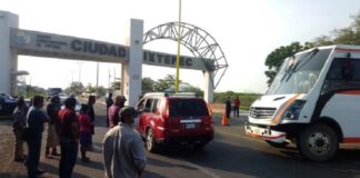Pobladores protestas en Ciudad Ixtepec por instalación de filtro sanitario