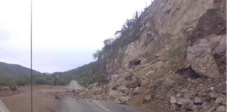 Reportan derrumbe en la carretera federal 190 Oaxaca – Istmo