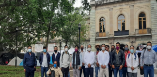 Ediles de la Mixteca truenan contra la Sefin; exigen atención a sus demandas