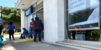 Intento de asalto en Banamex deja una mujer lesionada
