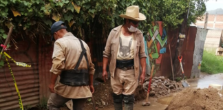 Continúa SAPAO labores de reparación de fuga en colonia Vicente Suárez