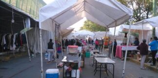 Pese a cifra de COVID, instalan tianguis en Oaxaca