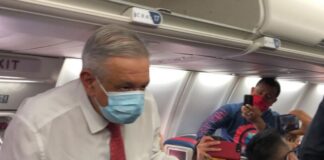 Llega López Obrador a EU para encuentro con Trump