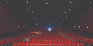 Reabrirán cines y museos en CDMX; bares y antros podrán cambiar de giro