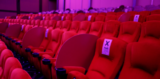 Reabren cines en la capital después de casi cinco meses