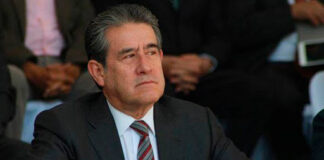 Denuncian a Diódoro Carrasco por malversación en Puebla