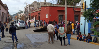 FIPOO bloquea calles del Centro Histórico para exigir despensas
