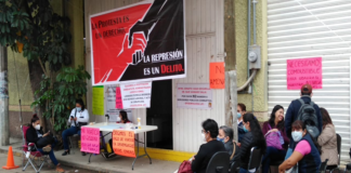 Trabajadores de la Jurisdicción Sanitaria de Valles Centrales exigen pagos